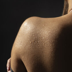 Saună IR Pod cu lumină roșie — Hippocrates Origins